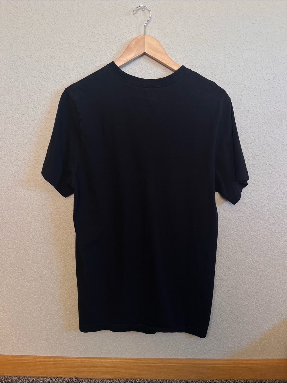 Nike Black T-Shirt with White "Just Do It" Logo - Picture 5 of 5